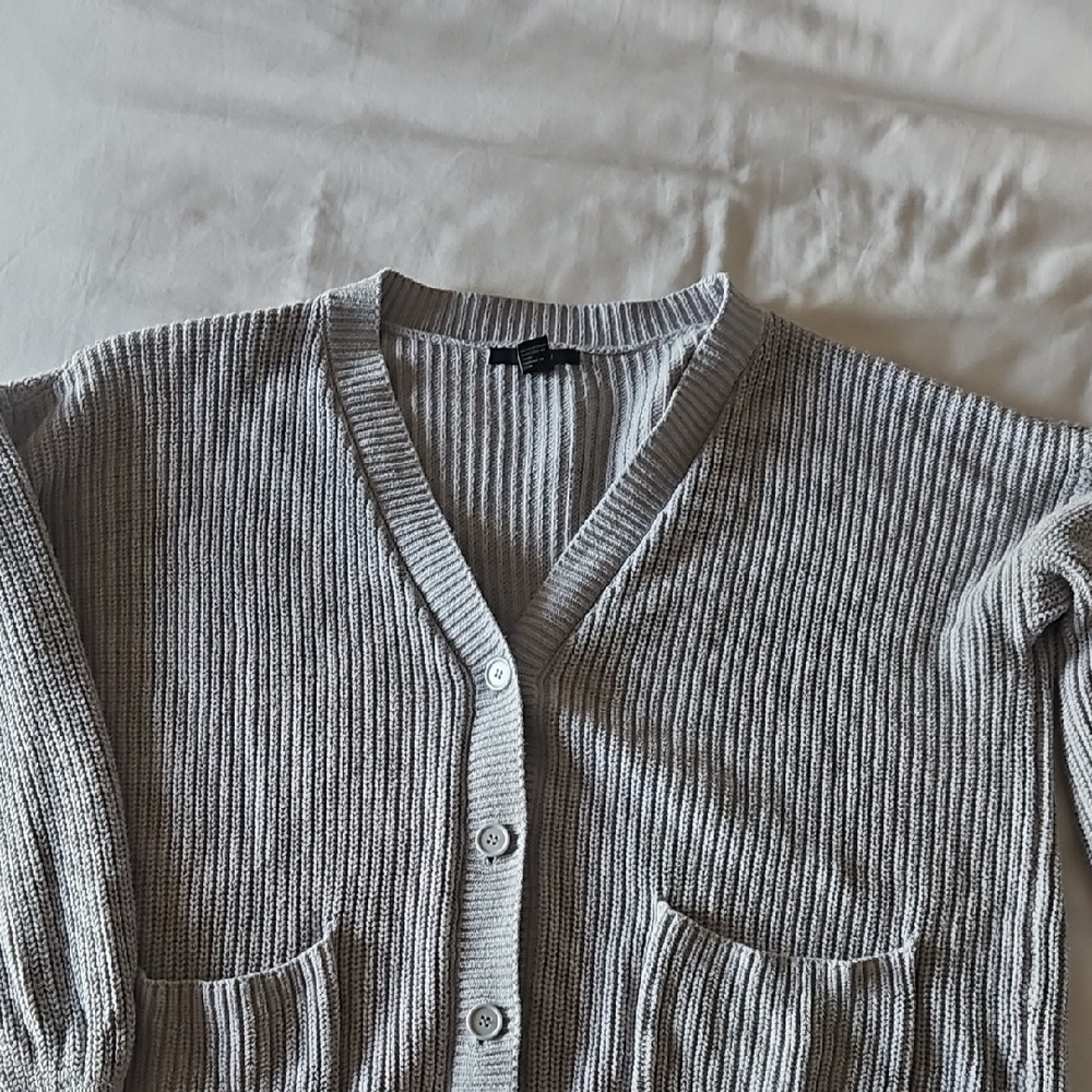 Forever 21 Gray Ribbed V-Neck Cardigan